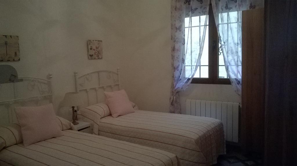 Casa Rural Los Montones Carcelen ภายนอก รูปภาพ
